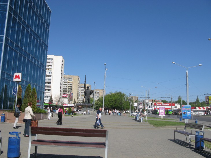 район метро 23 Августа (23 августа - день освобождения Харькова)