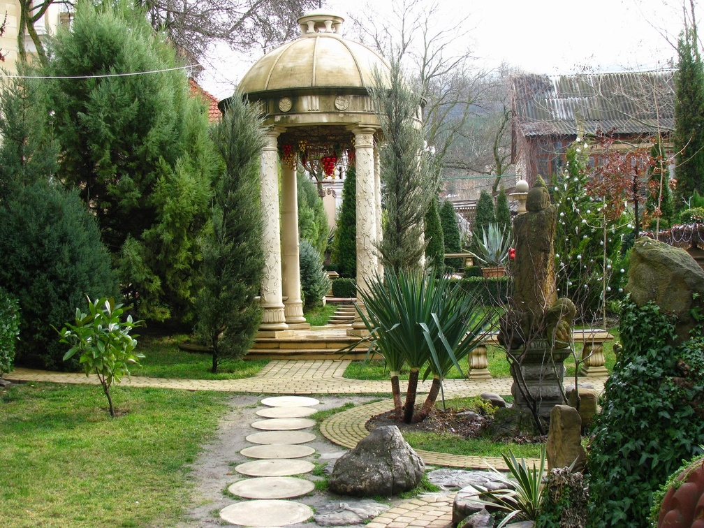 &quot;Старый парк&quot; в Кабардинке (Краснодарский край, РФ)