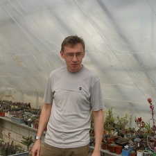 Петр Лапшин (г. Москва) в теплице Е. Ивановой 2009 