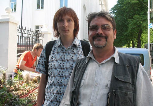 Леонид Гырля (справа) (Севастополь) 2009 (2739 відвідувань) Леонид Гырля (справа) (Севастополь) 2009