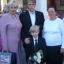 Максим Арешков (Rakot) ведет сына в первый класс (Горловка, Донецкая обл.) 2008