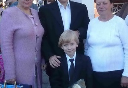 Максим Арешков (Rakot) ведет сына в первый класс (Горловка, Донецкая обл.) 2008