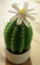 Кактус из бисера