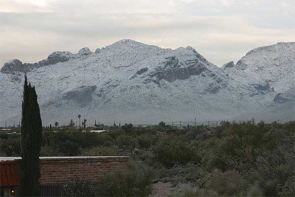 Catalina-mountains-in-snow2