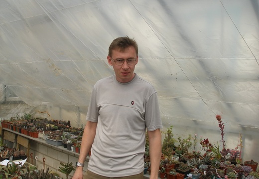 Петр Лапшин (г. Москва) в теплице Е. Ивановой 2009 (3475 відвідувань) Петр Лапшин (г. Москва) в теплице Е. Ивановой 2009