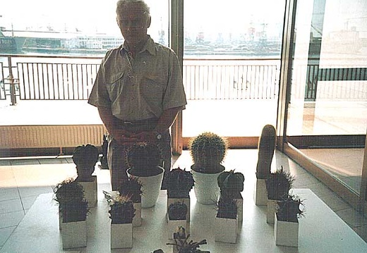 Выставка 2 августа 2003 (2148 відвідувань) Фото Ивановой Елены (Киев) Выставка 2 августа 2003