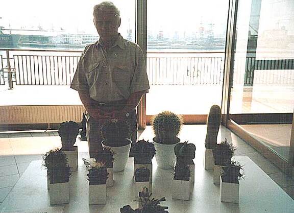 Выставка 2 августа 2003 