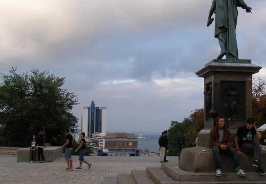 Выставка на День города (02.09.2007) (1840 відвідувань) Дюк, море, маяк...
Фото Ивановой Елены (Киев)
Выставка на День города (02.09.2007)
