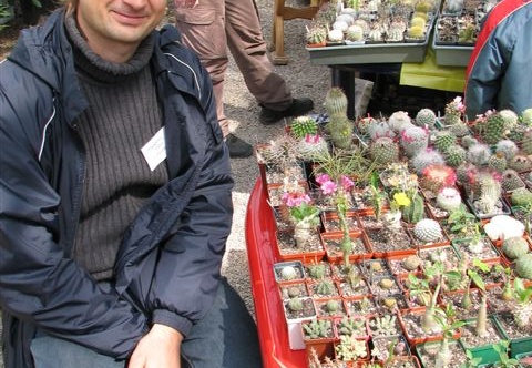 Выставка 21-22 апреля 2007 (Одесса) (2226 відвідувань) Юрий Норенко (Бровары)
Выставка кактусов и суккуленто... Выставка 21-22 апреля 2007 (Одесса)